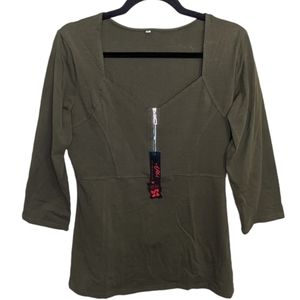 NWT Afil-i Green 3/4 Sleeve Top 🌿